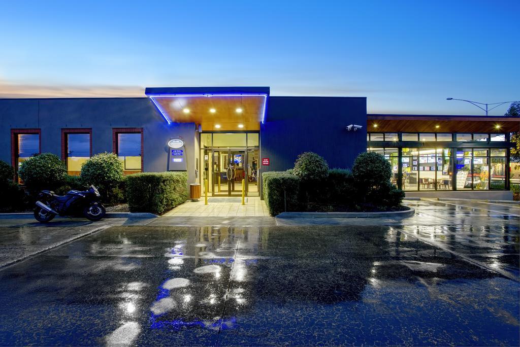 Club Laverton Bagian luar foto